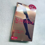 「スリムウォーク　美脚ハイソックス　Ｍ～Ｌ」段階圧力設計と、足裏をギュッと引きしめるハード編みを採用した「足裏アーチサポート設計」で夕方まで脚スッキリ。やわらかくなめらかな肌触りのハイカウントナ&hellip;のInstagram画像