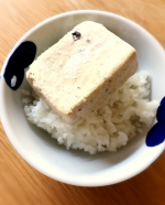 お湯を注いで30秒でできあがるトリュフリゾットをモニターさせていただきました♡フリーズドライになっているので、ご飯の上に袋を開けたらお湯を注ぐだけ！まじで簡単♡オートミールで作ってもめちゃくちゃ美&hellip;のInstagram画像