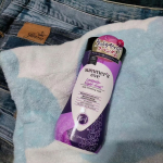 サマーズイブフェミニンウォッシュのディープラベンダーの香りを使ってみました！しっかり目のディープラベンダーの香りがリラックス効果も感じられてバスタイムが贅沢な気分に！緩めのテクスチャーで泡立ちも良&hellip;のInstagram画像