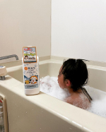 n2319kaめちゃくちゃ大喜びで、パパと大騒ぎしながら楽しい楽しいバスタイム楽しんでくれてました！！2人揃ってひとこと‼️『泡立ちがやばーーい！！！』でした😂💕確かに泡がすごく出て他のバ&hellip;のInstagram画像