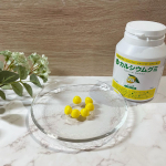 ..モニプラ経由でカルシウムグミ🍋ビタミンB1をお試しさせて頂きました！前回の🍇鉄分/ビタミンB6でおなじ#すくすくのっぽくん ！レモン味ですが酸っぱすぎずに子供達も続けられそう☺&hellip;のInstagram画像