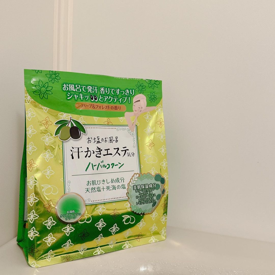 口コミ投稿：お気に入りのバスソルト♨️新しいハーバルコクーン💚このシリーズめちゃ汗出るから好き…