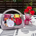 レンジで1分のカップスープ【野菜をMOTTO】のu0040yasai_first 🍅⁡「母の日限定セット」『バスケットスープギフト』が届いたよ〜🧺⁡国産にこだわった具材がごろごろ入っ&hellip;のInstagram画像