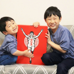 見てみて〜&hearts;こーんな大きなグリコの箱が届いたけど、なんだと思う？こちらはグリコダイレクトショップで購入できる『セレクション・ザ・グリコ』✨ビックリするほど大きなグリコマークの箱にグリコのお菓子&hellip;のInstagram画像