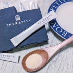 sisipone夜寝る前にTHERAPITYを飲んでます🌛さらさらっと細かいパウダーで、味は甘さひかえめなスポーツドリンクに近いかな？ほんのり柑橘っぽい香りも感じるけど酸味はないですね。なん&hellip;のInstagram画像