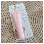 春におすすめ下地♡モイストラボ　コントロールカラー下地＜ピンクグロウ＞をおためし！パール感がわかるかな？血色感をプラスして、透明感あるツヤ肌に仕上げてくれます。u0040meishoku&hellip;のInstagram画像