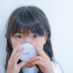 ♡ りこぴ ♡紫外線が気になる今日この頃。なんてったって、紫外線過敏症の私。日に焼けると湿疹ができちゃうのです😑そんな私、u0040meishoku_corporation さまのモイス&hellip;のInstagram画像