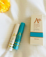 【アクネスラボ】お肌の悩みは歳を重ねるごとに増えてる気がします😅私は頬が赤いのが悩みで、普段は下地の後にさらに頬だけコンシーラーを塗っております💦若い時は『自力チークだ』なんて言ってました&hellip;のInstagram画像