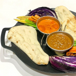 お気に入りの#JHQマルチグリドル 🍳*vol.4 🙌写真2枚あったり、なかったり笑.【  2種のナンカレーとグリル野菜 】これがやりたいがために小さいシェラカップ2こ買いました&hellip;のInstagram画像