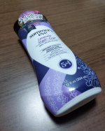 Summer&rsquo;s Eve　サマーズイブ　ラベンダーナイトタイムウォッシュ　デリケートゾーン用のボディウォッシュです。蓋を開けると少し酸味のあるフルーティーな香りがしますが、手に出すと甘い香りがします&hellip;のInstagram画像