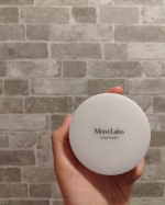 モイストラボ　ルースパウダー 〈テカリ防止タイプ〉の使用頻度最近高い😁SPF36 PA++で紫外線カットしてくれるから、とりあえず最後に使っとけ的な😆✌️パウダーは真っ白🍀乾燥しちゃうタイ&hellip;のInstagram画像