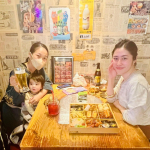 The joy of drinking from noon🍻full of cheese🧀🫕beer goes on🍺✨✨#昼飲み 最高(^o^)u0040kantontoriken_offi&hellip;のInstagram画像