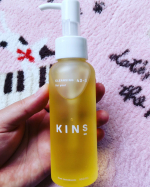 ✨毛穴、古い角質も角栓もキレイにしたいから、メイクをしていない日でも #クレンジング を使うようにしている🤗✨#kins #cleansingoil #クレンジングオイル #kinsクレンジング&hellip;のInstagram画像