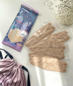 今使ってる小さめサイズのマスク😷SPUN KUCHIRAKU MASK✨ベージュを愛用中。小さめサイズだからお顔にしっかりフィット感もあるし、口元とマスクが接触しないのでメイク崩れも気にな&hellip;のInstagram画像