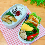 お弁当❤お弁当にピッタリ小さくて便利な#PR #正田醤油株式会社#正田醤油 #おべんとうソース食べる直前にフライにかけると衣がベチャっとしないから美味しいだって。＊白身魚のフライ&hellip;のInstagram画像