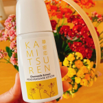 頭皮マッサージ💆🏻&zwj;♀️始めました〜！u0040kamitsuren 華蜜恋 様のヘッドマッサージローション🧴国産カミツレンエキスが頭皮を保湿、安曇野産ワサビ葉エキスが頭皮を清潔にし健やかに整えま&hellip;のInstagram画像