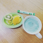 血圧が高めの主人が気に入って飲んでいるのがこちら。『Wの健康青汁』です！毎朝、牛乳に混ぜて飲んでもらっています。今日はホットで出してみました。私も試しに飲んでみましたが、とてもおいしい青汁で飲&hellip;のInstagram画像