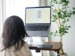 ベビーパークの英語育児講座u0040babypark.toe はじめました💻🌏⁡3歳半の娘と1歳半の息子が一緒に取り組んでいます👧🏻👦🏻⁡英語は習わせるつもりでいましたが通信教育にするか&hellip;のInstagram画像