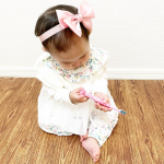 「これは何&hellip;？」興味津々の娘。はじめての歯ブラシ「クラプロックス」が届きました！スイス生まれの歯ブラシで、日本ではこれまで歯科医院でのお取り扱いがメインだったとのこと。カラフルなかわいらし&hellip;のInstagram画像