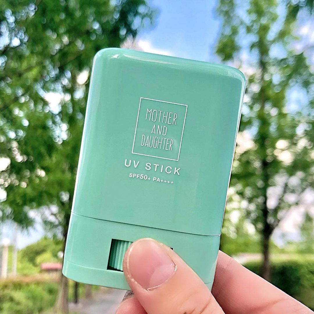 口コミ投稿：..UV対策しながらお肌ケア☀️✨スティックタイプで手を汚さずさっと濡れる！マザーアン…