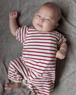 人間関係も保湿もベタベタしないのが好きです♡初のボーダー柄を着せて見たけれど男の子顔だからなのかオシャレ男子を目指してたのになんか違う🤣女の子なら似合うんだろうか？そうそう！保&hellip;のInstagram画像