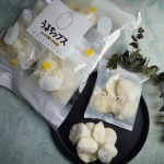 ❦かる〜い食感がたまらないもち吉の『うるちップス コーンポタージュ味』🌽サクサクしてふんわりお口のなかでとけていく感じ😍これはやみつき食感〜💕コンポタの優しい風味もよくて、日本茶にもコ&hellip;のInstagram画像