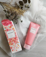 ＼夏に向けてすべすべツヤ肌／meshimase ゴマージュシュガーでボディケア❤️シュガー※（※スクロース[スクラブ成分]　）スクラブで、テクスチャーが変化する感じが面白かった😙ザクザク&rArr;&hellip;のInstagram画像