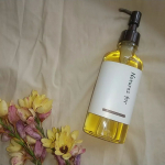 Natures for モイストクレンジングオイル♪このメーカー大好きです💓香りがよくて原材料とかの臭いがなくて柑橘系でお顔を心地よく包み込むのが好き😍特徴は鉱物油はなく美容オイルで落とす所&hellip;のInstagram画像