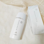♡SPF50＋PA＋＋＋＋の紫外線カット力で、肌を日差しから守る✧エタリテ デュアル プロテクト フォース 50NC✧さらっとしてて、お肌に馴染みやすいテクスチャーで、お顔にも体にも使え&hellip;のInstagram画像