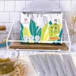 沖縄の伝統島野菜27種、食物繊維1400mg／本+乳酸菌約100億個／本が1本のゼリーにぎゅっ！と凝縮されスッキリもサポートしてくれるしまのや　琉球青汁ゼリー✨青汁だけどスティックゼリーだから&hellip;のInstagram画像