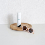 .今年はスプレータイプの日焼け止めも活用中🌴   家を出る前に髪の毛のUV対策として外出時にサッと塗り直しするように玄関に置いてるよ🩶 石鹸で落とせるし、サラッとした使用感なので&hellip;のInstagram画像