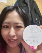 【プライバシー 日焼け止めパウダー】SPF50+ PA++++UV対策だけでなくテカリブロックもしてくれるパウダーです。ヒアルロン酸・コラーゲン・セラミドの3つの美容成分が入っていて肌に優し&hellip;のInstagram画像