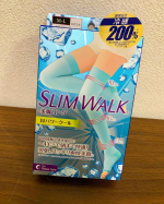 .⁡⁡この夏に必須アイテムなるかも！⁡⁡スリムウォーク美脚ロングWパワークール🦵⁡⁡⁡ずっと座り仕事で浮腫みやすいのでよく履いて寝るんやけど夏場は暑くて脱いじゃうんよな🤣&hellip;のInstagram画像