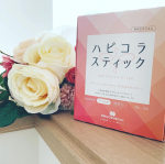 新田ゼラチンダイレクト「ハピコラスティック」🌸魚由来のコラーゲン🐟体に良さそうです。肌の水分量と弾力に注目したコラーゲンだって。何回か飲んでいたら、朝、肌がもちもちする日があって、効いてるようす&hellip;のInstagram画像