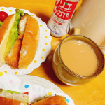 朝ごはんには毎朝コーヒーにアーモンドミルク🥛甘い飲み物が苦手なので。。ほんのりの甘さがちょうどいいオリゴのおかげ入れて😊朝から腸活😊 #おうちごはん #手作り料理 #料理好きな人と繋がりたい&hellip;のInstagram画像