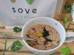 SOVE シリアル　食べてみました♪たんぱく質がとれる、大豆と野菜のシリアル。素材本来のおいしさを活かしたクリスピー食感。そのままでも食べられます。商品特徴：★豊富な植物性たんぱく質（1食&hellip;のInstagram画像
