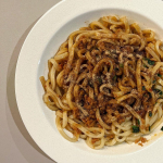 2023/6/14どうしてもクセになる辛さと魚粉。レンジでチンするだけでこの味食べれるの最高では？量もちょうど良くて最後まで美味しく食べられる。つよ。ーーーーーーーーーーーーーーーーーーーーー&hellip;のInstagram画像