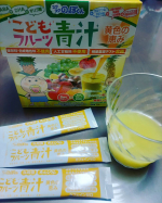 モニプラ様、すくすくのっぽくんより素敵なご縁「こどもフルーツ青汁黄色の恵」を頂きました🍓今回2度目の投稿をさせて頂きますね😆こどもフルーツ青汁&times;はなかっぱのコラボパッケージ‼️こちらはフルーツ青&hellip;のInstagram画像