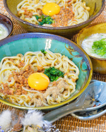 .株式会社キンレイ様より、麺屋はなびの台湾まぜそばを頂きました！名古屋にあるはなびに実際に行ったことがありますが味の再現度が凄くてびっくり！これがレンチンでできるなんて🥹✌️具は卵黄をのせ&hellip;のInstagram画像