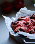 2023/06/24(土)☀️・こんにちは・【 ビーツとチョコのちぎりパン 】を焼きました・ポリフェノールや必須ミネラルの「カリウム」・「鉄」のほか「葉酸」・「ベタイン」など豊富な栄養素が&hellip;のInstagram画像