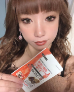 また今日も食べすぎた&hellip;私は２日に一回は食べすぎてしまいます💦だからしかたないのですが、足は割と細いのにおなかは膨らんでいる&hellip;KUROMARUは代謝アップを促し、脂肪の燃焼が期待できます。&hellip;のInstagram画像