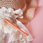 アイライナーはリキッド愛用してる私そしてキングダムさん、好きなんだよねよく買ってます滲みにくいし、とにかく筆がかきやすいんだよね黒と茶色は定番で昔から買うんだけど、最近カラーライナーもいい&hellip;のInstagram画像