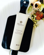 崩壊性スクラブinのクレイ洗顔	「DETクリアクレイフェイスウォッシュ」を使ってみました♪これ2パターンの使い方ができるんです。★泡立てて毎日の洗顔に★乾いた顔に塗って泥パック、週1～2ス&hellip;のInstagram画像