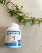 𖧷𓂃◌۫不足しがちなカルシウム子供たちが給食食べてたときは牛乳飲んで補ってたけど最近は全くと言っていいほど牛乳飲んでない料理に入れるくらいかな😅・我が家は普段からグミ好きな&hellip;のInstagram画像