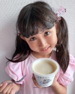 大好きなスープ！冷たいスープが美味しい季節。お昼を準備する前に冷蔵庫に入れて最後にスープを、出すといい感じに冷えているよ。娘はじゃがいもスープを飲んでいるよ。夏休みのお昼にも、お仕事のラン&hellip;のInstagram画像