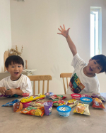 u0040maimai_2386 この時期に嬉しいプレゼント🎁きたー🙌✨グリコさんから、「スマイルプラス アイスパーティーセット22」をいただきましたー🍨アイス大好き男たちだから、そっ&hellip;のInstagram画像