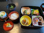 リニューアルしたみのりさんへu0040sushidokorominori 白ごはん御膳をいただきましまお刺身、天ぷら、吸い物、茶碗蒸し、デザートなど品数多くて素敵どれも美味しくて大満足&hellip;のInstagram画像