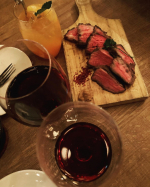 krmo緊急招集な女子会。居心地良すぎなお店に大満足。#野菜をMOTTO #野菜をもっと #カレー #モンマルシェ #monipla #monmarche_fan#チートデイ#赤ワイン#&hellip;のInstagram画像