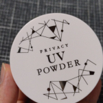 プライバシー　UVパウダー50日差しが強く、暑かったり、汗ばんだり。　夏はメイクの崩れが非常に厄介。崩れる前に、崩れそうでさっと直したい時、パウダーはとても便利で重宝してます。今回使ったプ&hellip;のInstagram画像