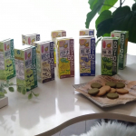 カロリーオフが嬉しい💕マルサンアイのカロリーオフ豆乳シリーズ。カロリーを抑え、糖質が気になる私にもぴったりな低糖質のカロリーオフ豆乳😳✔調整豆乳&hellip;すっきり飲みやすい✔麦芽コーヒー&hellip;ほんの&hellip;のInstagram画像